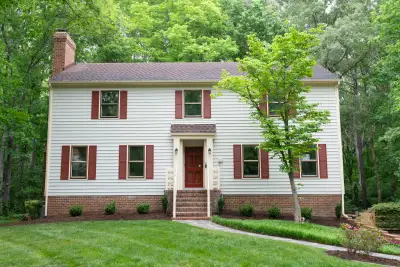 Weather-resistant exterior house painting and siding protection in Richmond VA
